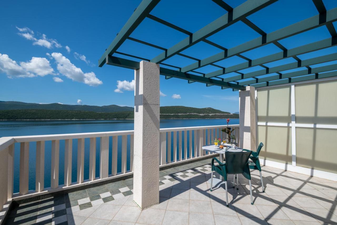 Hotel Posejdon Неум Экстерьер фото