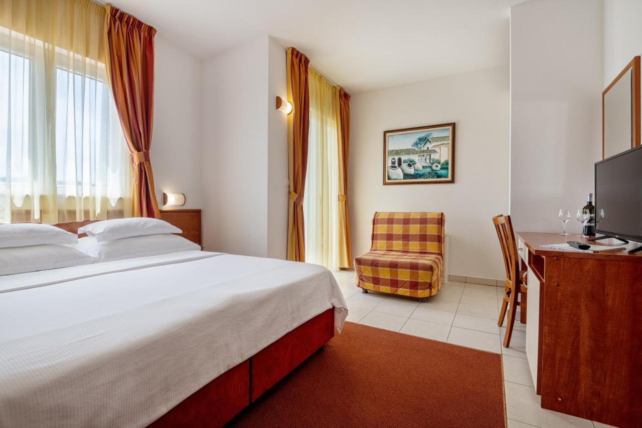 Hotel Posejdon Неум Экстерьер фото