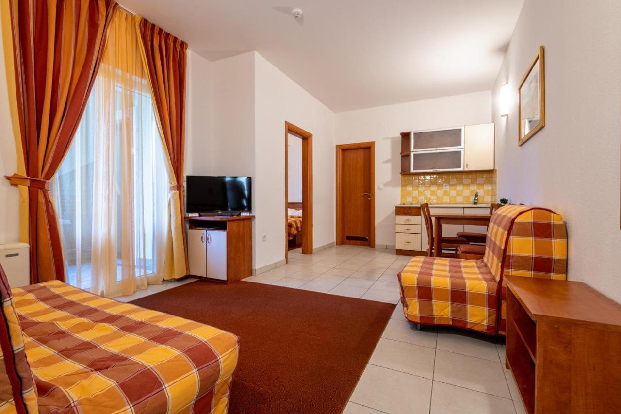 Hotel Posejdon Неум Экстерьер фото