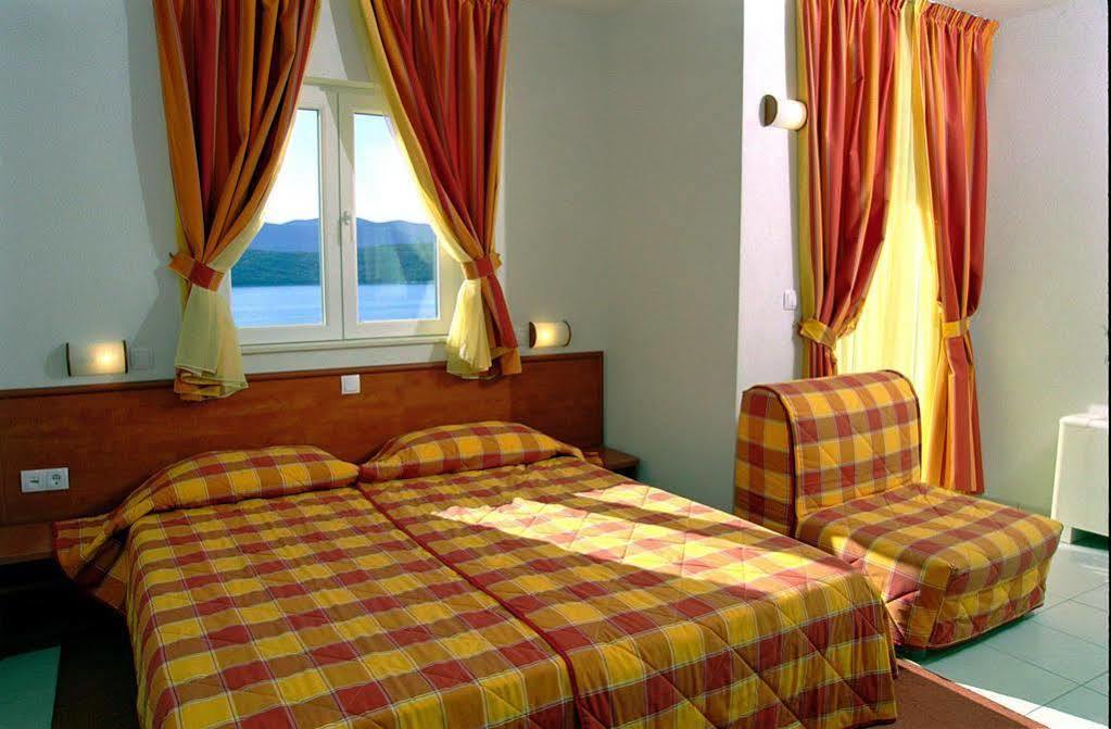 Hotel Posejdon Неум Экстерьер фото